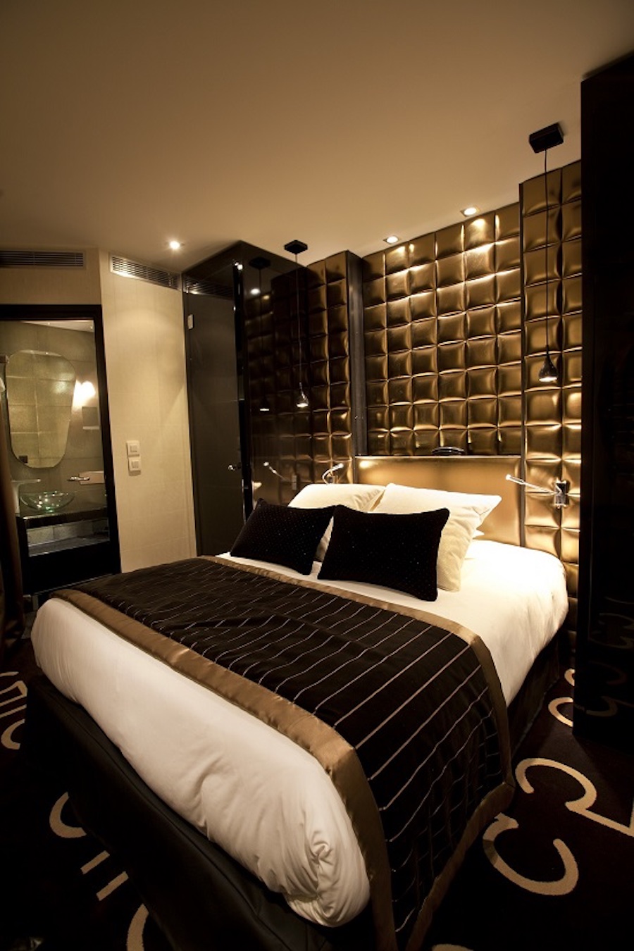 15 Seductive Black Gold Bedrooms Ideas For The Modern Home